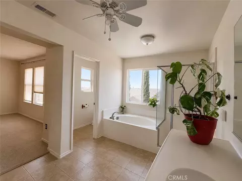 Bath - 13116 Sunnyvale Ct, Hesperia, CA 92344 photo 3 of 3