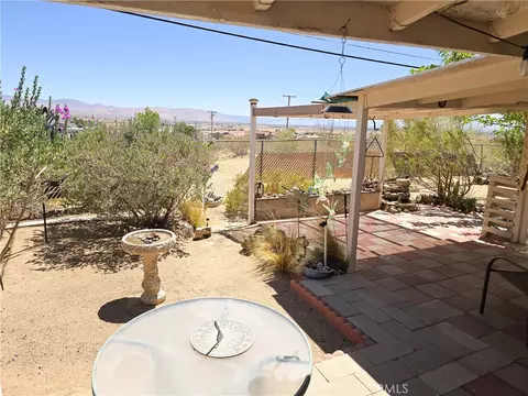 23911 Tahquitz, Apple Valley, CA 92307 photo 13