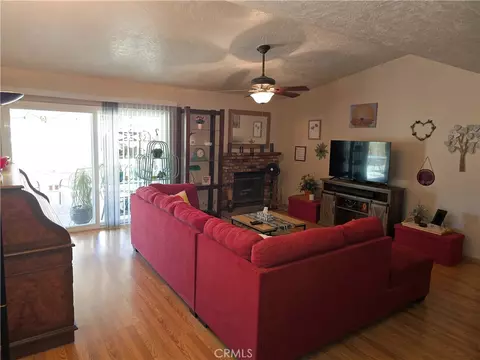 23911 Tahquitz, Apple Valley, CA 92307 photo 5