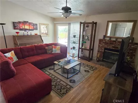 23911 Tahquitz, Apple Valley, CA 92307 photo 3