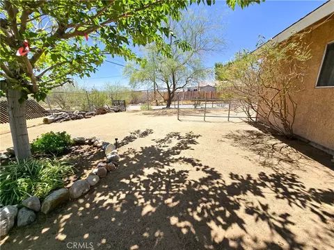 23911 Tahquitz, Apple Valley, CA 92307 photo 15