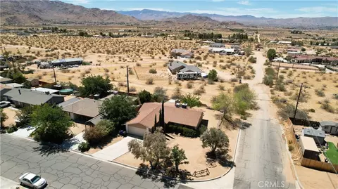 23911 Tahquitz, Apple Valley, CA 92307 photo 28