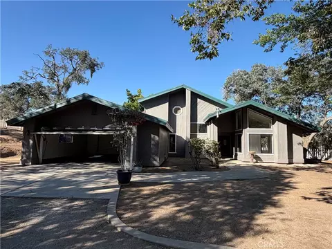 29642 Hart Oaks Dr, Keene, CA 93531