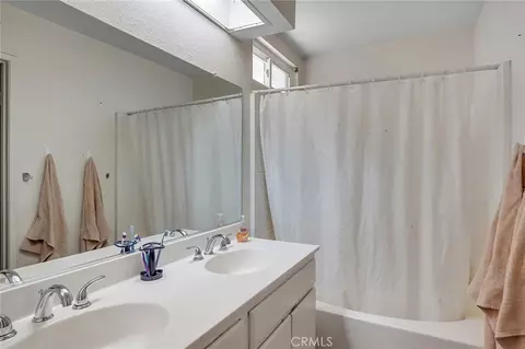 Bath - 14474 Stone Crk, Hesperia, CA 92344 photo 2 of 2