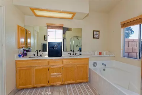 Bath - 12776 Skyline Rnch, Apple Valley, CA 92308 photo 3 of 5