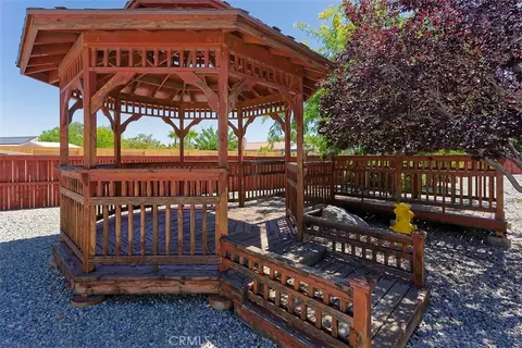 Exterior - 12776 Skyline Rnch, Apple Valley, CA 92308 photo 10 of 12