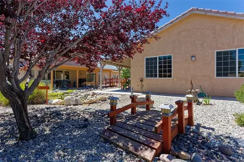 Exterior - 12776 Skyline Rnch, Apple Valley, CA 92308 photo 11 of 12
