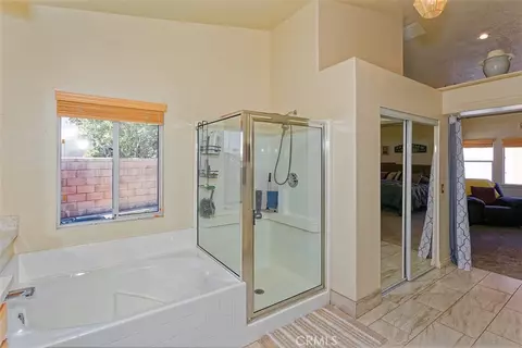 Bath - 12776 Skyline Rnch, Apple Valley, CA 92308 photo 2 of 5