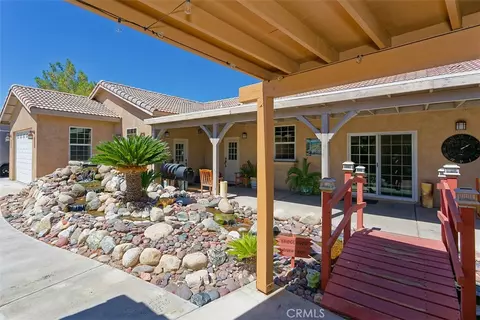 Exterior - 12776 Skyline Rnch, Apple Valley, CA 92308 photo 3 of 12