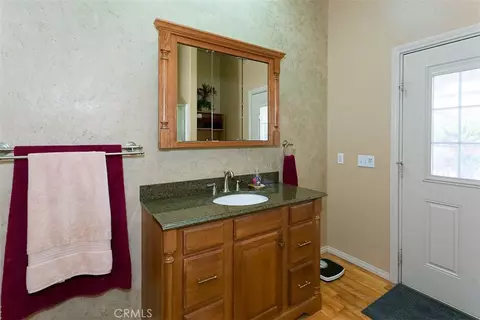Bath - 12776 Skyline Rnch, Apple Valley, CA 92308 photo 5 of 5