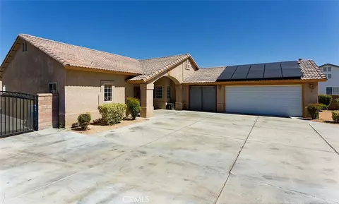 Exterior - 12776 Skyline Rnch, Apple Valley, CA 92308 photo 5 of 17