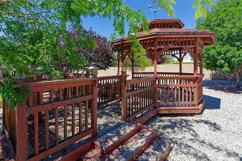 Exterior - 12776 Skyline Rnch, Apple Valley, CA 92308 photo 13 of 17