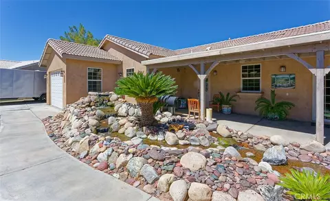 Exterior - 12776 Skyline Rnch, Apple Valley, CA 92308 photo 4 of 12