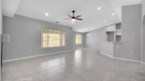 Living - 9040 10th Ave, Hesperia, CA 92345 photo 4 of 5