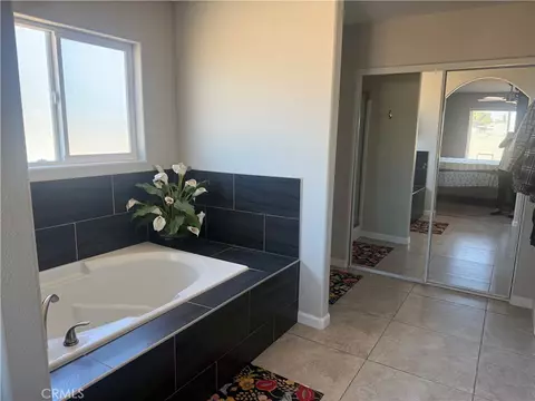 Bath - 9040 10th Ave, Hesperia, CA 92345 photo 1 of 4