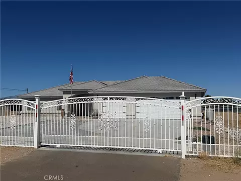 Exterior - 9040 10th Ave, Hesperia, CA 92345 photo 4 of 7