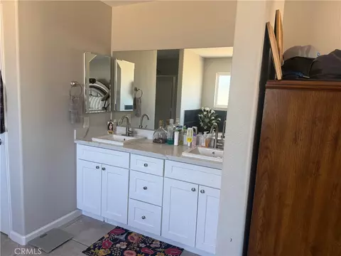Bath - 9040 10th Ave, Hesperia, CA 92345 photo 2 of 4