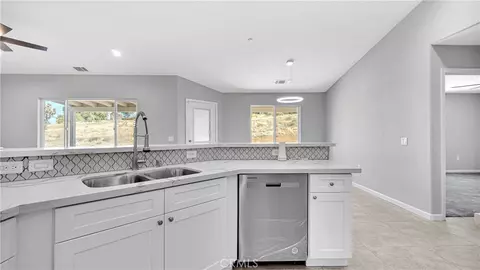 Other - 9040 10th Ave, Hesperia, CA 92345 photo 3 of 11