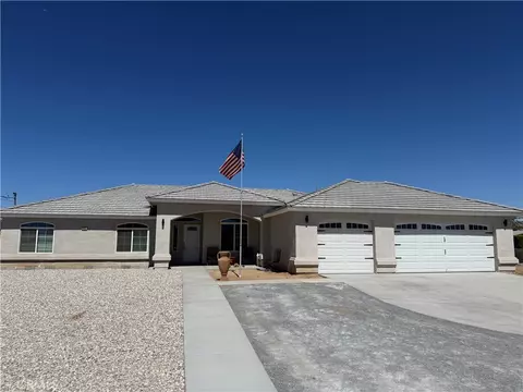 Exterior - 9040 10th Ave, Hesperia, CA 92345 photo 7 of 7