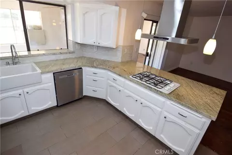 Kitchen - 13253 Pocono, Apple Valley, CA 92308 photo 3 of 4