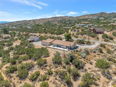 View/Area - 2722 Arrowhead, Pinon Hills, CA 92372 photo 2 of 4