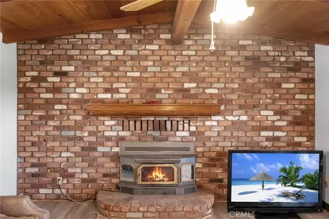 Living - 2722 Arrowhead, Pinon Hills, CA 92372 photo 3 of 4