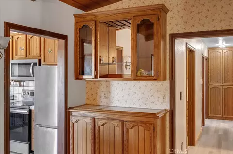 Entry Way - 2722 Arrowhead, Pinon Hills, CA 92372 photo 1 of 2