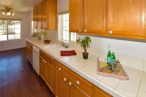 11561 Park Ln, Apple Valley, CA 92308 photo 2