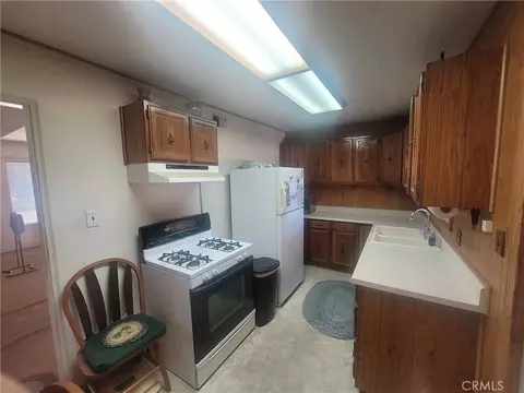 Kitchen - 1594 Bordwell, Colton, CA 92324 photo 1 of 2