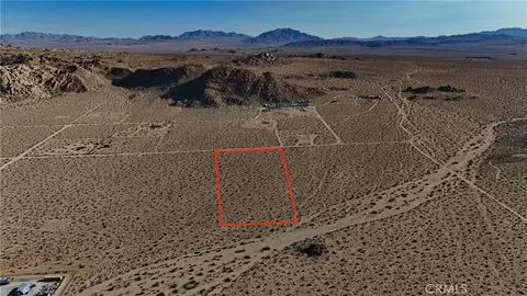 764 Rabbit Springs Rd, Lucerne Valley, CA 92356