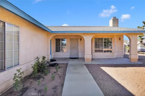 21930 Mohican Ave, Apple Valley, CA 92307 photo 2