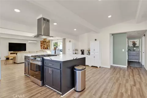 Kitchen - 9996 Estrada, Lucerne Valley, CA 92356 photo 5 of 6