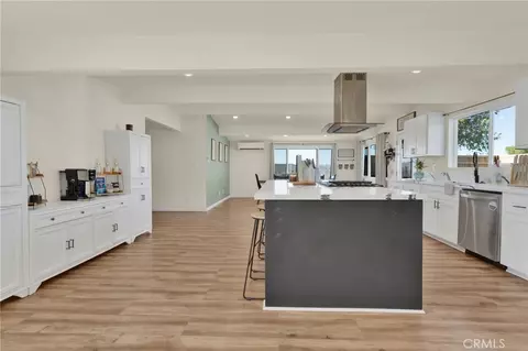 Kitchen - 9996 Estrada, Lucerne Valley, CA 92356 photo 4 of 6