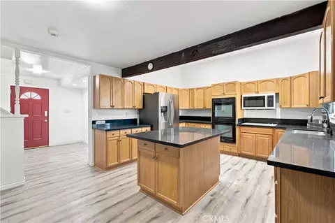 Kitchen - 15037 Miami, Apple Valley, CA 92307 photo 2 of 5