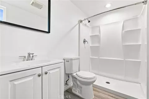Bath - 15037 Miami, Apple Valley, CA 92307 photo 1 of 9