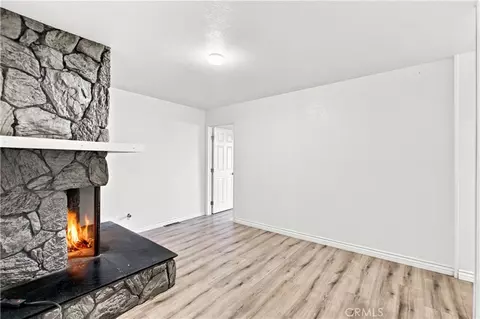 Living - 15037 Miami, Apple Valley, CA 92307 photo 4 of 10