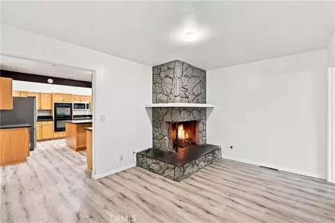 Living - 15037 Miami, Apple Valley, CA 92307 photo 5 of 10