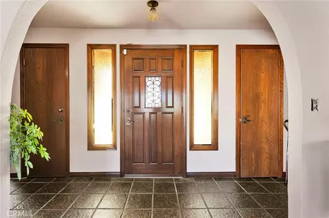 Entry Way - 13150 Quapaw, Apple Valley, CA 92308 photo 1 of 3