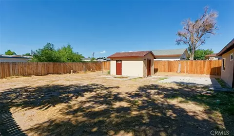 Exterior - 15935 Live Oak, Hesperia, CA 92345 photo 4 of 6