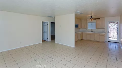 Living - 15935 Live Oak, Hesperia, CA 92345 photo 3 of 4