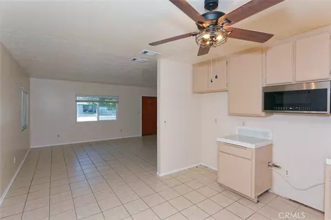 Living - 15935 Live Oak, Hesperia, CA 92345 photo 4 of 4