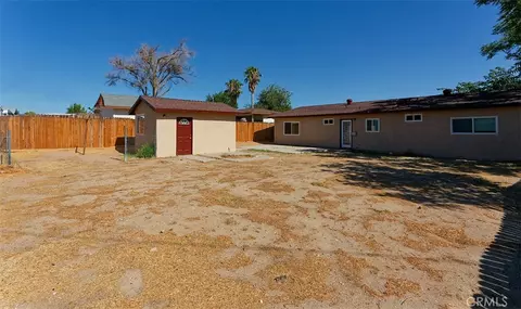Exterior - 15935 Live Oak, Hesperia, CA 92345 photo 5 of 6