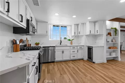 Kitchen - 17129 Birch, Hesperia, CA 92345 photo 2 of 6