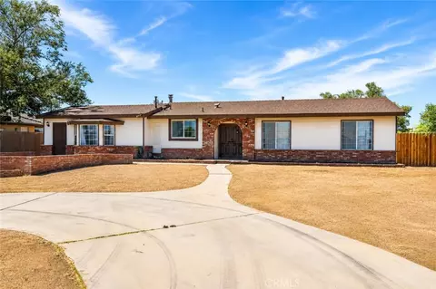Exterior - 17129 Birch, Hesperia, CA 92345 photo 1 of 7