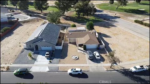 27400 Cloverleaf Ln, Helendale, CA 92342 photo 2