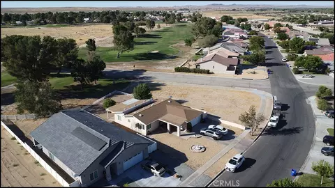 27400 Cloverleaf Ln, Helendale, CA 92342 photo 5