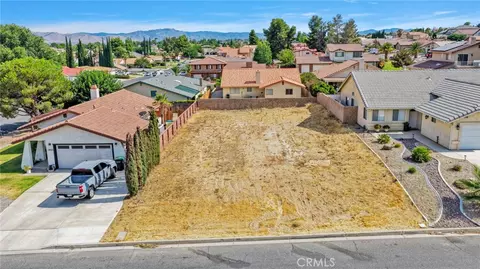 17815 Vista Pt, Victorville, CA 92395