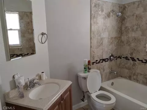 515 Pallesi, Barstow, CA 92311 photo 5
