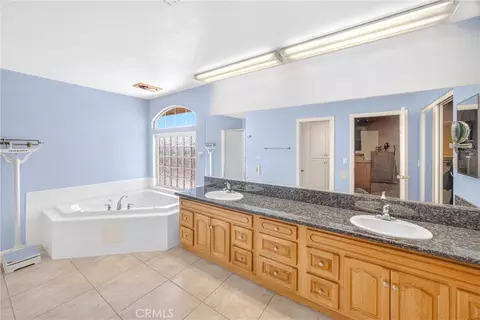 Bath - 26760 Cinch, Helendale, CA 92342 photo 1 of 2