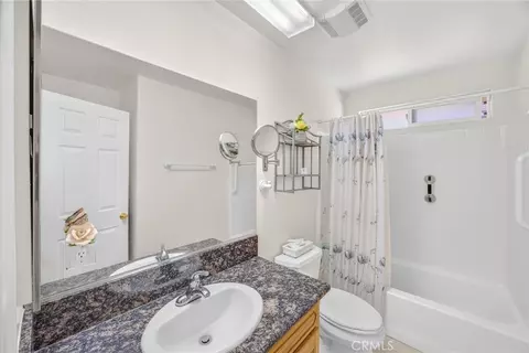 Bath - 26760 Cinch, Helendale, CA 92342 photo 2 of 2